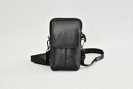 Малка мъжка чанта от естествена кожа