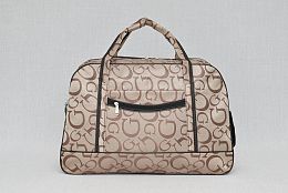 Пътна чанта в бежово