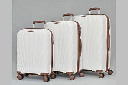 Комплект полипропиленови куфари в бяло