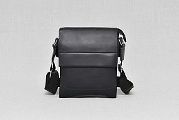 Мъжка чанта от еко кожа в черен цвят