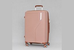 Елегантен среден куфар в розово