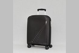 Малък куфар PP в черно