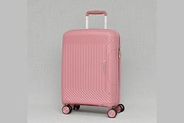 Малък полипропиленов куфар в розово