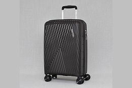 Куфар за ръчен багаж в черно PP