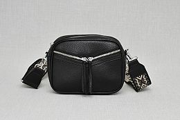 Дамска чанта с дълга дръжка в черно