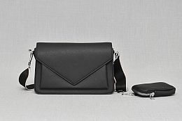 Елегантна дамска чанта в черно