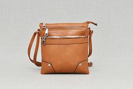 Дамска чанта от еко кожа в кафяво