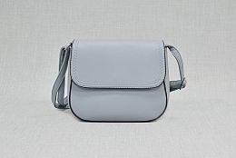 Малка дамска чанта в светлосиньо