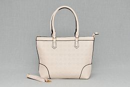 Ежедневна дамска чанта в бежов