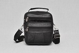 Мъжка чанта с дълга дръжка