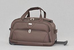 Средна пътна чанта с колела в кафяво