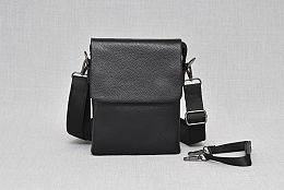 Изчистена мъжка чанта