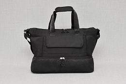 Черна чанта за ръчен багаж с две отделения