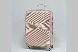 Среден релефен ABS куфар в розово