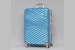 Голям релефен ABS куфар в светлосиньо