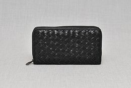 Дамско черно портмоне плетеница